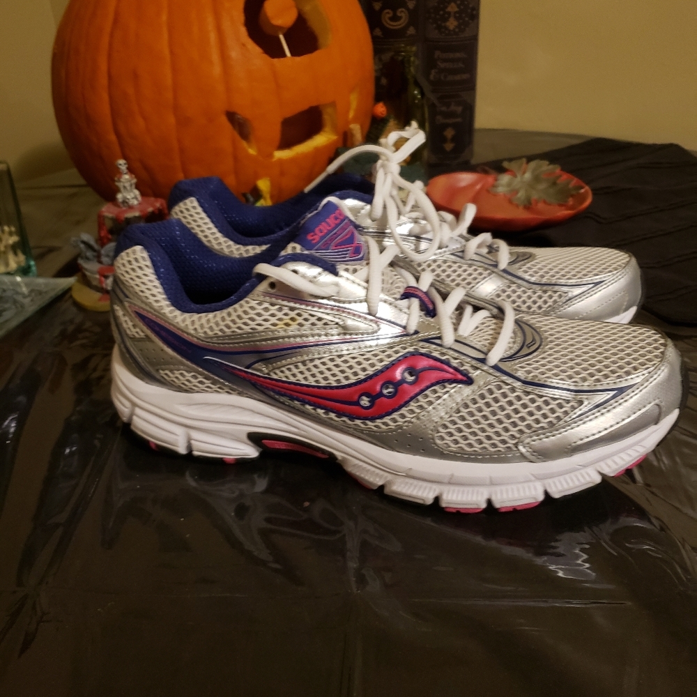 saucony sneakers
